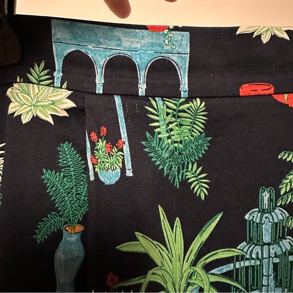 Ann Taylor Factory Garden/Plant-Print Skirt Size 4p - Picture 7 of 9